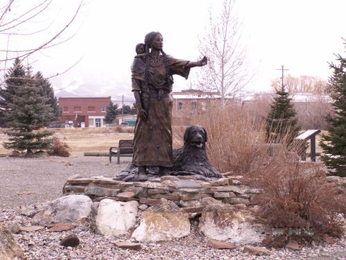 Statue of Sacagawea and Child